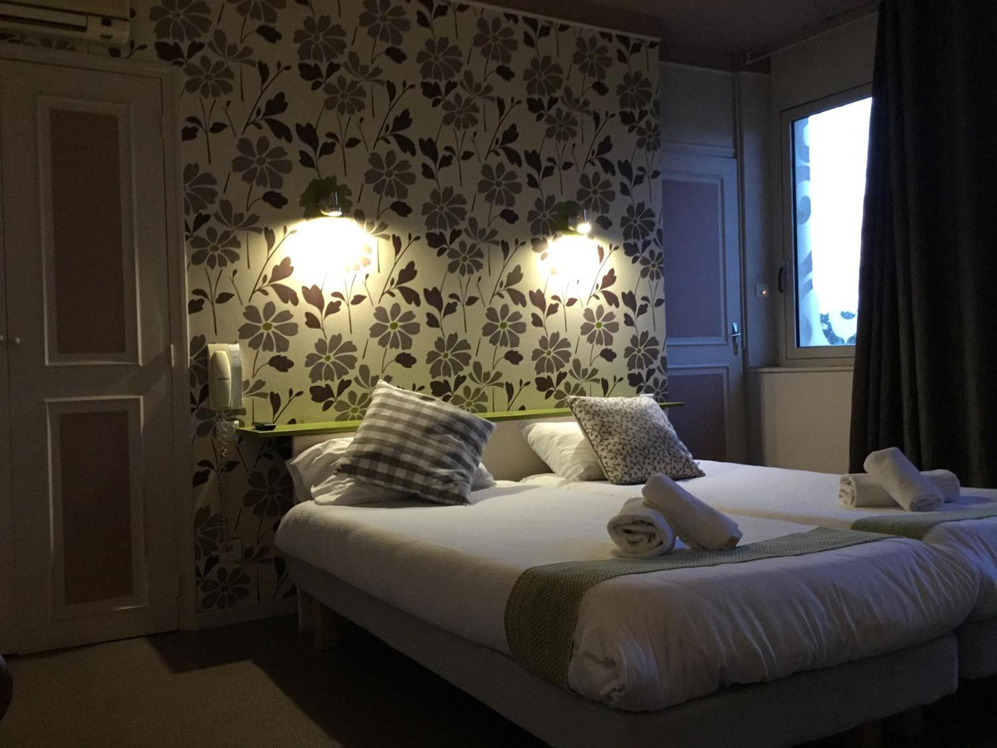 Hotel Le Pont Napoleon La Celle-sous-Gouzon Екстериор снимка